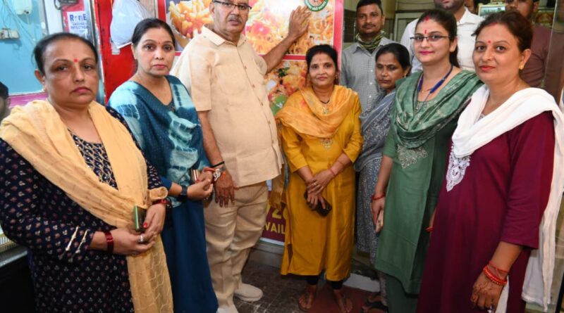 कैबिनेट मंत्री जोशी ने जीएसटी की नई दरों को लेकर व्यापारियों से किया संवाद