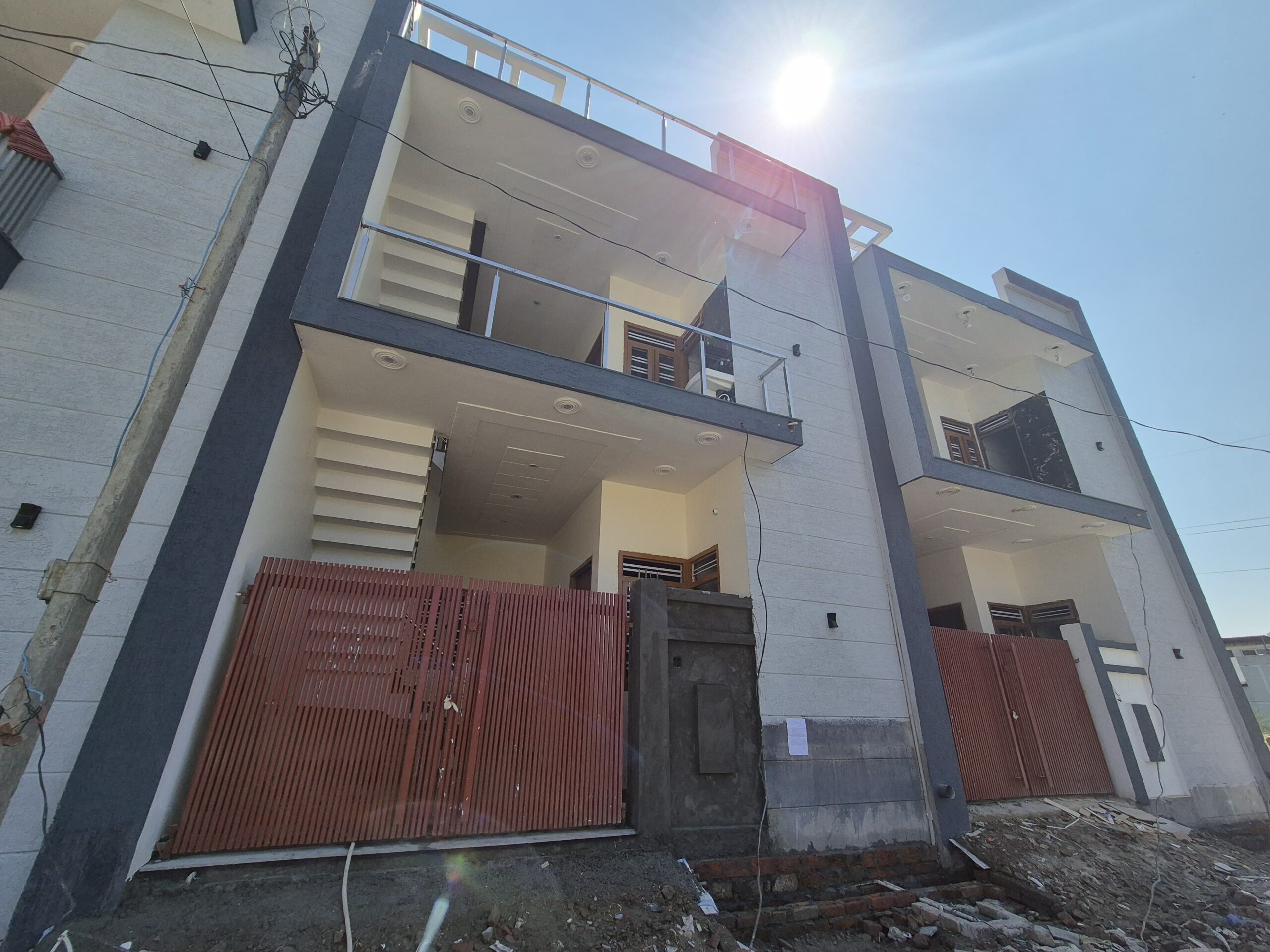 अवैध निर्माणों और प्लॉटिंग के दस मामलों में MDDA का तूफानी एक्शन , ध्वस्तीकरण व सीलिंग की कार्यवाही