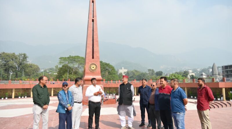 सैन्य धाम के लोकार्पण से पूर्व  सभी आवश्यक कार्य व तैयारियां  समय से पूर्ण करें अधिकारी: जोशी 