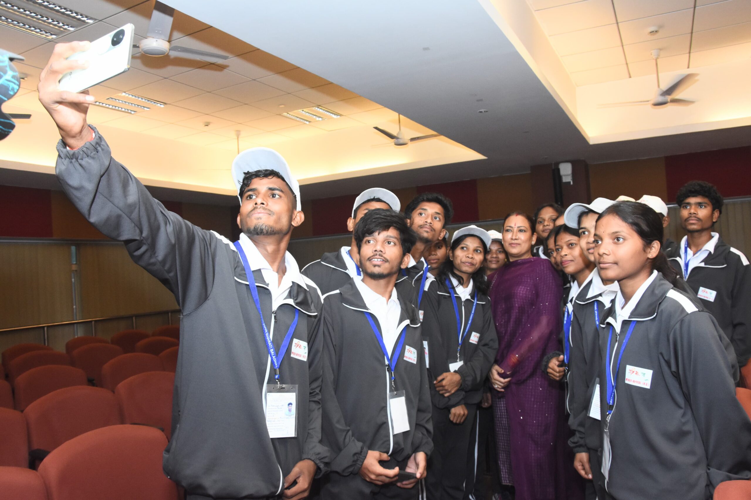 कैबिनेट मंत्री रेखा आर्या ने किया सात दिवसीय आदिवासी युवा आदान-प्रदान कार्यक्रम का उद्घाटन, कहा- भारत को विकसित देश बनाने के लिए हर वर्ग को एकजुट करना जरूरी