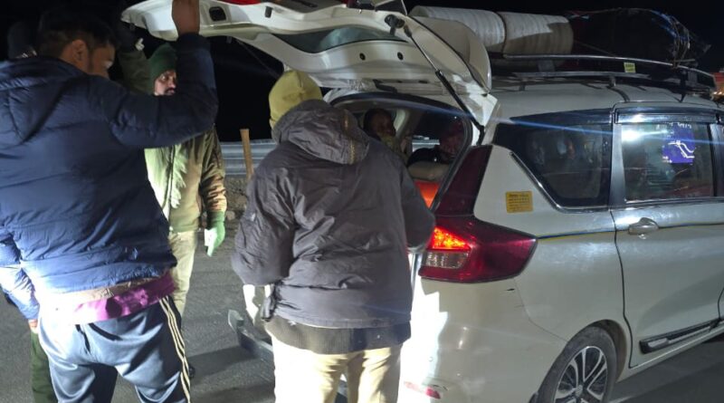 दिल्ली में लाल किले के पास कार धमाके के बाद उत्तराखंड में  High Alert जारी, देहरादून एसएसपी अजय सिंह खुद मैदान में उतरे,  जबरदस्त चेकिंग अभियान शुरू