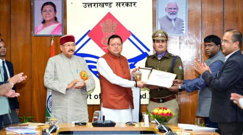 उत्तराखंड में दुर्घटना प्रभावित लोगों को आयुष्मान योजना के अलावा अन्य अस्पतालों में भी कैशलेस इलाज के लिए बनाया जाए प्रस्ताव : सीएम धामी 