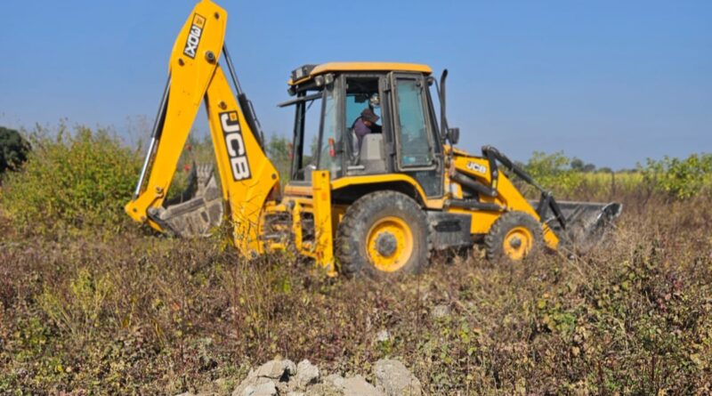 एमडीडीए का अवैध निर्माण पर   एक्शन , 22 बीघा अवैध प्लॉटिंग की ध्वस्त, उपाध्यक्ष तिवारी ने चेताया – प्राधिकरण क्षेत्र में अवैध निर्माण और अनधिकृत प्लाटिंग करने वालों पर सख्त कार्रवाई रहेगी जारी