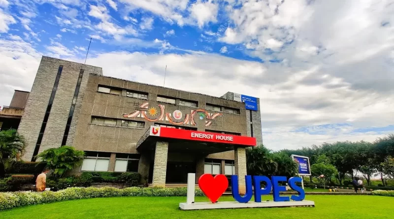 यूपीईएस का 23वां दीक्षांत समारोह  2025 : स्टूडेंट्स को पदकों व आचार्य बालकृष्ण व सुनील सेठी को मानद डॉक्टरेट की उपाधि से नवाजा