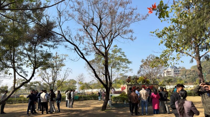 आवास अनुभाग में नवनियुक्त कनिष्ठ  अभियंताओं ने किया एमडीडीए के सिटी फॉरेस्ट पार्क का स्टडी टूर , शहरी विकास अब स्मार्ट तकनीक, पर्यावरणीय संतुलन और नागरिक सुविधाओं के समन्वय का भी विषय : तिवारी 