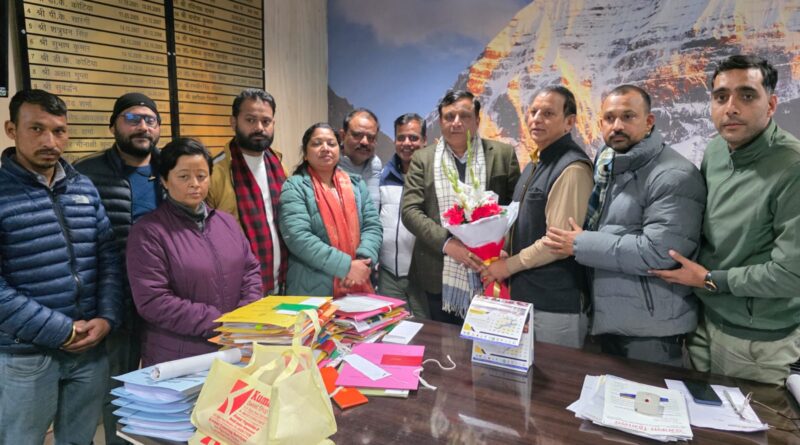 सूचना महानिदेशक बंशीधर तिवारी ने कहा –  उत्तरांचल प्रेस क्लब के भवन निर्माण को जल्द पूरा कराने के लिए प्रशासन गंभीर 