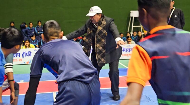 राज्यसभा सदस्य नरेश बंसल ने किया  सांसद चैंपियनशिप ट्रॉफी का आगाज, खिलाड़ियों के साथ कबड्डी में आजमाए हाथ , अच्छे खेल के लिए किया प्रेरित