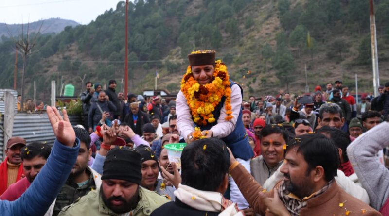 भावी विधायक का अक्स – विशाल जन संवाद कार्यक्रम में हुआ भव्य स्वागत,  यमुनोत्री को जिला और श्रेष्ठ विस बनाना पहला लक्ष्य और संकल्प: मनवीर चौहान