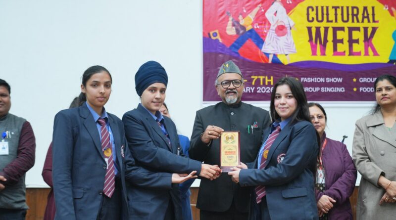 श्री गुरु राम राय विश्वविद्यालय में आयोजित सांस्कृतिक सप्ताह का रंगारंग प्रस्तुतियों के साथ भव्य समापन, कई प्रतियोगिताओं में छात्रों ने दिखाई प्रतिभा 