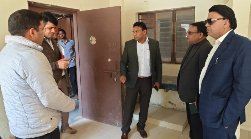 सचिव आवास  डॉ आर राजेश ने किया आमवाला तरला आवासीय योजना का निरीक्षण, ईडब्ल्यूएस भवनों को देखा , लाभार्थियों से किया सीधा संवाद