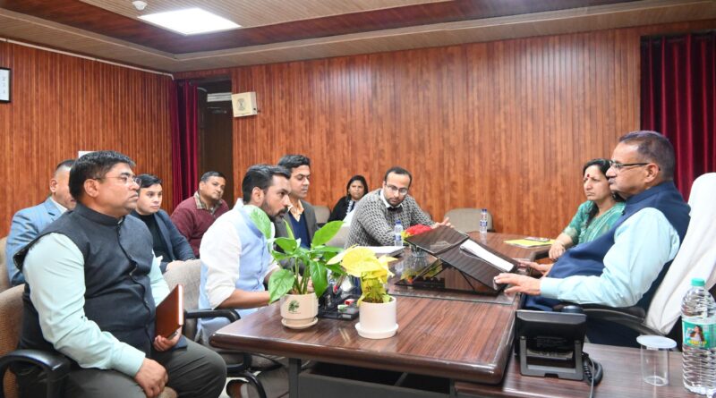 जल्द मिलेगी बच्चों और खिलाड़ियों को सौगात- मसूरी में भिलाडू स्टेडियम निर्माण को लेकर   कैबिनेट मंत्री जोशी ने की समीक्षा, अधिकारियों को दिए वन स्वीकृति प्रक्रिया में तेजी के निर्देश