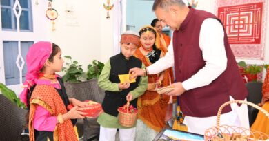 कृषि मंत्री जोशी ने कहा – लोक पर्व फूलदेई  प्रकृति, खुशहाली और नई ऊर्जा का प्रतीक ,बच्चों ने पारंपरिक लोकगीत गाकर पर्व की खुशियों को और बढ़ाया