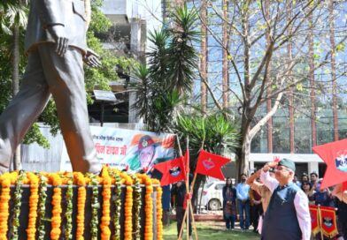 देश के प्रथम सीडीएस स्व. जनरल बिपिन रावत की जयंती पर दी श्रद्धांजलि – कहा, सीमांत क्षेत्रों के विकास के लिए दिया महत्वपूर्ण योगदान देश के प्रथम सीडीएस स्व. जनरल बिपिन रावत की जयंती पर दी श्रद्धांजलि – कहा, सीमांत क्षेत्रों के विकास के लिए दिया महत्वपूर्ण योगदान