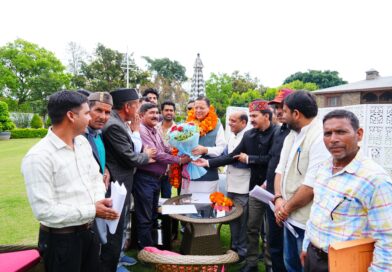 भाजपा प्रदेश मीडिया प्रभारी  मनवीर चौहान के नेतृत्व में प्रतिनिधिमंडल ने की मुख्यमंत्री धामी से मुलाकात –  दीवारोंखाल से जोखनी तक मोटर मार्ग निर्माण की वित्तीय स्वीकृति मिलने पर जताया आभार 