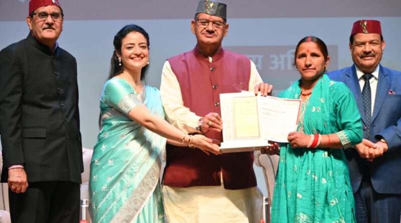 उत्तरांचल यूनिवर्सिटी में किसान मेला एवं कृषि औद्योगिक प्रदर्शनी का आगाज़: कृषि मंत्री जोशी ने प्रगतिशील किसानों को किया सम्मानित