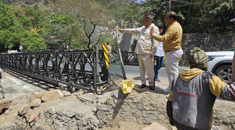 कैबिनेट मंत्री जोशी ने  किया मसूरी-देहरादून मार्ग पर बन रहे वैली ब्रिज के निर्माण कार्य का निरीक्षण, अधिकारियों को दिए जरूरी निर्देश 