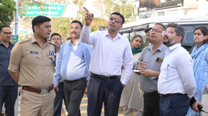 प्रधानमंत्री के आगमन से पहले देहरादून में तैयारियां तेज, डीएम ने किया स्थलीय निरीक्षण, आशारोडी से गढ़ीकैंट तक डीएम का ग्राउंड जीरो जायजा, हर व्यवस्था की बारीकी से जांच