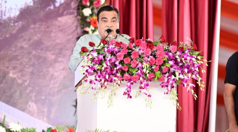 केन्द्रीय सड़क परिवहन और राजमार्ग मंत्री नितिन गडकरी  ने रखा विकास परियोजनाओं का विवरण , कहा –  उत्तराखण्ड के विकास को नई गति देगा दिल्ली देहरादून इकोनॉमिक कॉरिडोर