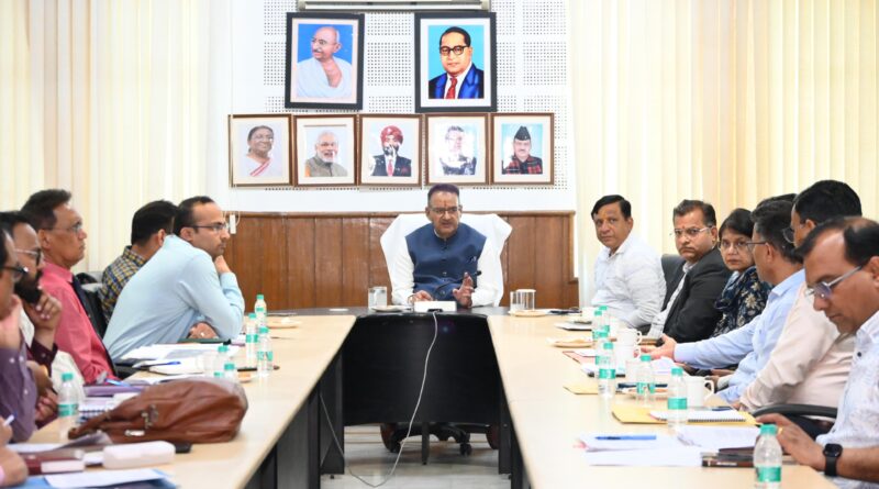 कैबिनेट मंत्री जोशी ने की अधिकारियों को  ताकीद –  सामुदायिक केन्द्रों के निर्माण कार्यों को प्राथमिकता पर करें पूरा,मसूरी में वेडिंग जोन के विकास के लिए समुचित कार्ययोजना करें तैयार