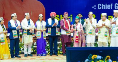 एम्स ऋषिकेश दीक्षांत समारोह : उपराष्ट्रपति राधाकृष्णन ने स्नातकों से सहानुभूति, सत्यनिष्ठा और राष्ट्र निर्माण के प्रति प्रतिबद्धता के साथ सेवा करने का  किया आह्वान