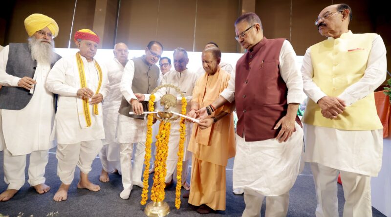 लखनऊ में  आयोजित उत्तर क्षेत्रीय कृषि सम्मेलन के शुभारम्भ कार्यक्रम में शामिल हुए कृषि मंत्री जोशी,व्यापक निवेश के माध्यम से कृषि एवं उद्यानिकी प्रमुख रूप से किया जा रहा चहुंमुखी विकास  