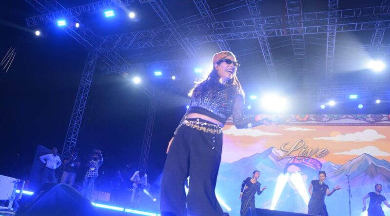 उत्तराखण्ड की लोक संस्कृृति और डीजे बीट्स की धमाकेदार प्रस्तुतियों के नाम रहा एसजीआरआरयू में जैनिथ-2026 का पहला दिन – स्टूडेंटस के सिर चढ़कर बोला लोक गायिका प्रियंका मेहर के गीतों का जादू 