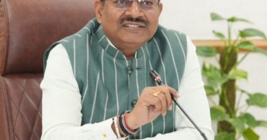 सीएस आनन्द बर्द्धन ने की चारधाम यात्रा की समीक्षा – कहा – सभी होल्डिंग एरिया को किया जाए एक्टिवेट,  हों सभी बुनियादी सुविधाएं, आपातकालीन परिस्थितियों के लिए निकासी योजना रहे पहले से तैयार