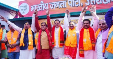 भाजपा मुख्यालय में जमकर  मनाई गई बंगाल , असम व  पांडिचेरी में मिली शानदार जीत की खुशी,  जश्न में शामिल हुए मुख्यमंत्री धामी, कहा, यह जीत  उत्तराखंड में 29 के सेमीफाइनल, 32 के फाइनल में भी दोहराएंगे 