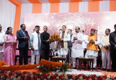 सीएम पुष्कर धामी ने पिथौरागढ़ में ‘कैलाश उत्सव-2026’ का किया भव्य शुभारंभ – 165 करोड़ की 45 विकास योजनाओं का लोकार्पण एवं शिलान्यास