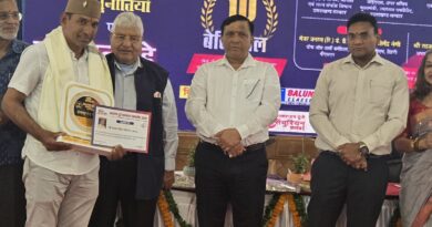 जौनसार बावर के सुप्रसिद्ध गीतकार श्याम सिंह चौहान उत्तराखण्ड गौरव सम्मान ” से नवाजा,  सचिव डॉ आर राजेश और महानिदेशक सूचना बंशीधर तिवारी के हाथों    पहली जौनसारी फिल्म  “मेरे गांव की बाट” में लिखे शानदार गीतों के लिए ”  किया गया सम्मानित 