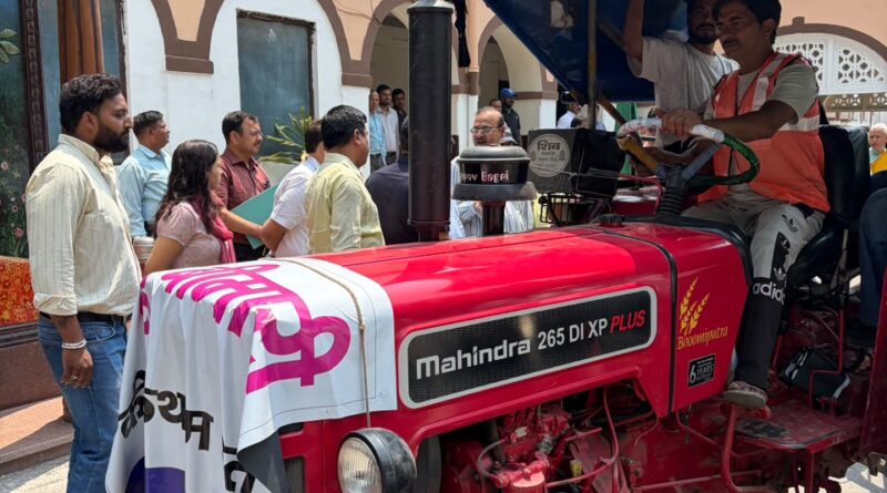 नगर निगम देहरादून  ने किया डेंगू रोकथाम को विशेष लार्वीसाइडल टैंकर अभियान का शुभारंभ महापौर  सौरभ थपलियाल एवं नगर आयुक्त  आलोक  पाण्डेय ने दिखाई हरी झडी