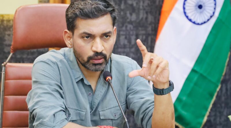ग्रीन बिल्डिंग परियोजना के निर्माण कार्यों में लाएं तेजी  व नियमित करें मॉनिटरिंग , निर्धारित लेबर प्लान के अनुसार पर्याप्त श्रमिकों की करें तैनाती : डीएम आशीष चौहान