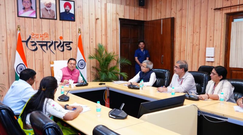 रेलवे बोर्ड के चेयरमैन  सतीश कुमार ने की सीएम धामी से अहम मुलाकात, उत्तराखंड में रेल परियोजनाओं को लेकर चर्चा, मुख्यमंत्री बोले, रेलवे स्टेशनों को आधुनिक सुविधाओं से युक्त किया जाए