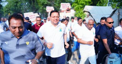 रन फॉर योगा कार्यक्रम में दौड़े मुख्यमंत्री धामी, बोले –  स्वस्थ जीवन, सकारात्मक सोच और योग को जन-जन तक पहुंचाने का सशक्त अभियान 