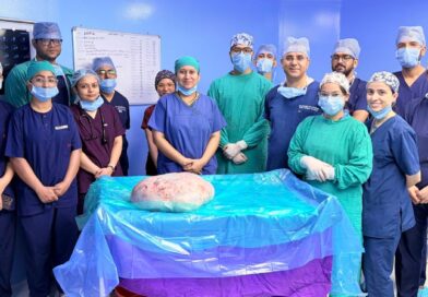 बड़ी उपलब्धि – पेट में 15 किलो की गाँठ लेकर एसएमआई अस्पताल पहुँची महिला को सफल कैंसर सर्जरी से मिली नई ज़िंदगी