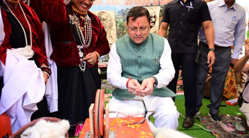 सेवा, सुशासन एवं समर्पण‘ सेवा पखवाड़े के तहत ‘जन-जन की सरकार, जन-जन के द्वार‘ कार्यक्रम आयोजित -राज्य सरकार का मकसद लोगों को कार्यालयों के चक्कर लगवाना नहीं, प्रशासन को स्वयं जनता के द्वार तक पहुंचाकर उनकी समस्याओं का करना है त्वरित समाधान सेवा, सुशासन एवं समर्पण‘ सेवा पखवाड़े के तहत ‘जन-जन की सरकार, जन-जन के द्वार‘ कार्यक्रम आयोजित -राज्य सरकार का मकसद लोगों को कार्यालयों के चक्कर लगवाना नहीं, प्रशासन को स्वयं जनता के द्वार तक पहुंचाकर उनकी समस्याओं का करना है त्वरित समाधान