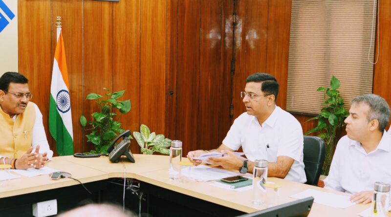 सभी आपातकालीन हेल्पलाईनों का एकीकरण होने बाद हेल्पलाइन 112 पर पुलिस, फायर एवं मेडिकल सुविधा जैसी आपातकालीन सेवाएं  मिल सकेंगी तत्काल: सीएस आनन्द बर्द्धन