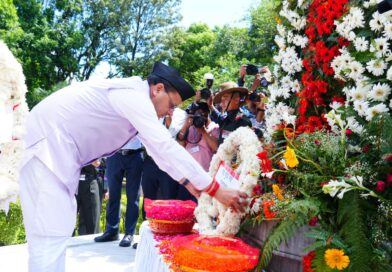 मुख्यमंत्री धामी ने शहीद स्मारक पर पुष्पचक्र अर्पित कर कारगिल के अमर शहीदों को दी भावभीनी श्रद्धांजलि , परमवीर चक्र से सम्मानित वीरों के लिए अनुग्रह राशि को बढ़ाकर 2 करोड़ करने की घोषणा मुख्यमंत्री धामी ने शहीद स्मारक पर पुष्पचक्र अर्पित कर कारगिल के अमर शहीदों को दी भावभीनी श्रद्धांजलि , परमवीर चक्र से सम्मानित वीरों के लिए अनुग्रह राशि को बढ़ाकर 2 करोड़ करने की घोषणा