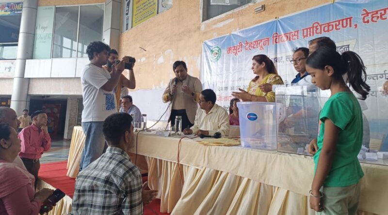 प्रधानमंत्री आवास योजना (शहरी) के चयनित लाभार्थियों को मिले अपने घर- एमडीडीए की धौलास आवासीय योजना में 232 परिवारों के सपनों को मिला नया पता , सीएम धामी का हर पात्र परिवार तक घर पहुंचाने का संकल्प   