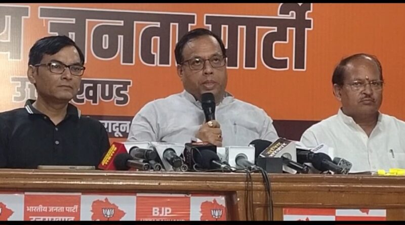 बीकेटीसी अध्यक्ष हेमंत दिवेदी ने उत्तराखंड प्रदेश कांग्रेस अध्यक्ष पर किया पलटवार,  गोदियाल के आरोपों को बताया कांग्रेस के कृत्यों से ध्यान भटकने की कोशिश 