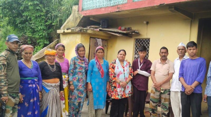 गुलदार के जानलेवा हमले में 16 वर्षीय बालक गंभीर रूप से घायल,  पीठ, हाथ और घुटने पर मिले नाखून के निशान, पीड़ित परिजनों को आर्थिक सहायता देने की मांग