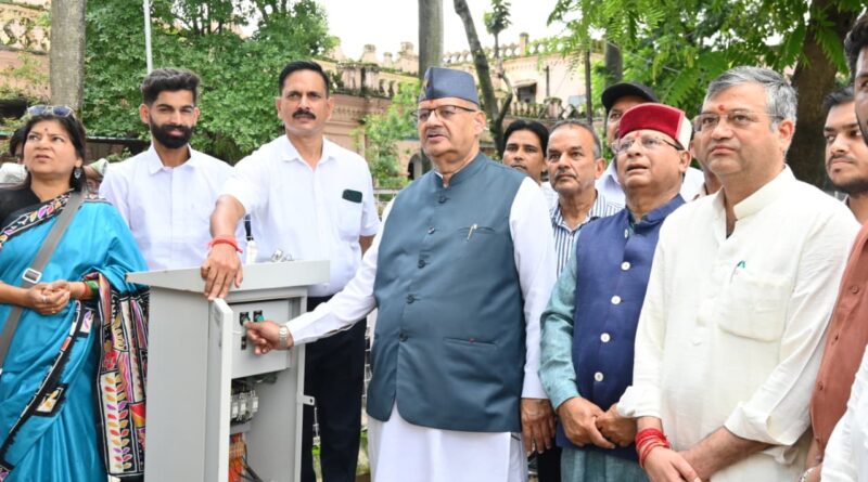 कैबिनेट मंत्री जोशी ने डीएवी (पीजी) कॉलेज में किया 100 फीट ऊंचे राष्ट्रीय ध्वज का लोकार्पण,  देश के करोड़ों नागरिकों की आस्था, स्वाभिमान, त्याग और बलिदान का प्रतीक है नेशनल फ्लैग 