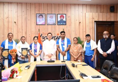 सीएम पुष्कर धामी ने किया कॉमनवेल्थ गेम्स 2026 के उत्तराखंड के पदक विजेताओं और प्रशिक्षकों को सम्मानित , कहा – राज्य के खिलाड़ियों ने अंतरराष्ट्रीय मंच पर बढ़ाया उत्तराखंड का गौरव सीएम पुष्कर धामी ने किया कॉमनवेल्थ गेम्स 2026 के उत्तराखंड के पदक विजेताओं और प्रशिक्षकों को सम्मानित , कहा – राज्य के खिलाड़ियों ने अंतरराष्ट्रीय मंच पर बढ़ाया उत्तराखंड का गौरव