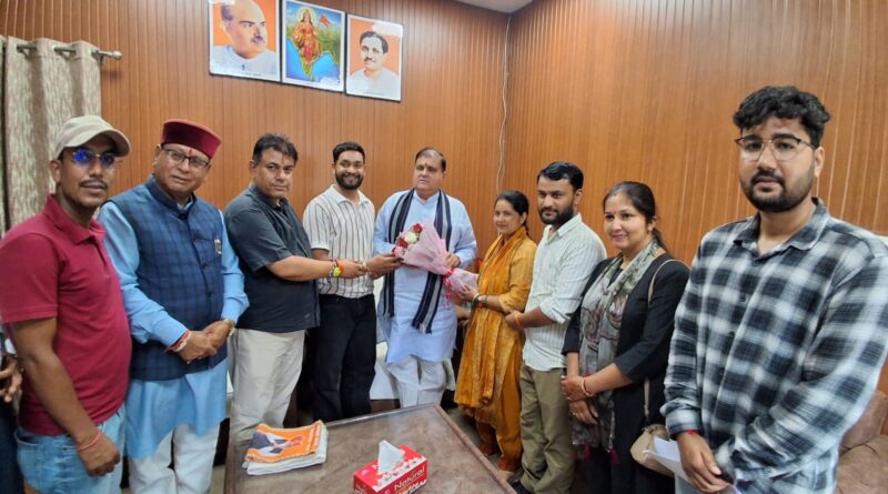 सफल एलटी अभ्यर्थियों ने नियुक्ति प्रक्रिया में सहयोग के लिए जताया भाजपा प्रदेश अध्यक्ष का आभार, महेंद्र भट्ट ने  युवाओं के उज्ज्वल भविष्य के लिए प्रतिबद्धता दोहराई