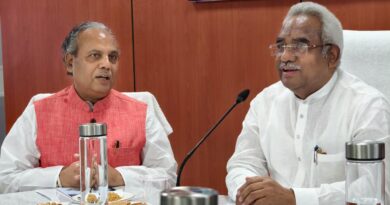 आपदा प्रबंधन एवं पुनर्वास मंत्री मदन कौशिक ने दिए नदियों के जलस्तर पर 24 घंटे निगरानी के निर्देश –  तटीय क्षेत्रों में रहने वाले लोगों को लगातार जागरूक किया जाए