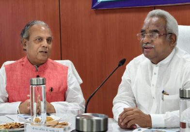आपदा प्रबंधन एवं पुनर्वास मंत्री मदन कौशिक ने दिए नदियों के जलस्तर पर 24 घंटे निगरानी के निर्देश –  तटीय क्षेत्रों में रहने वाले लोगों को लगातार जागरूक किया जाए