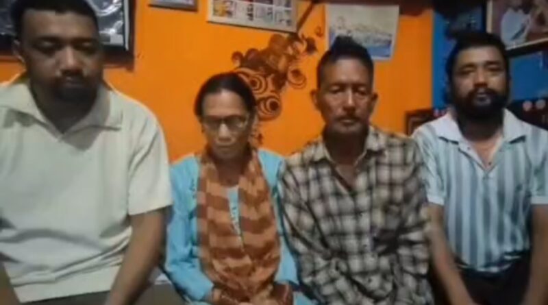 रूस में फंसे उत्तराखण्ड के कार्की भाइयों की सुरक्षित वतन वापसी,  घर लौटने पर आनंद  व भूपेंद्र ने फोन पर मुख्यमंत्री धामी का जताया आभार,परिजनों ने भी कहा, धन्यवाद