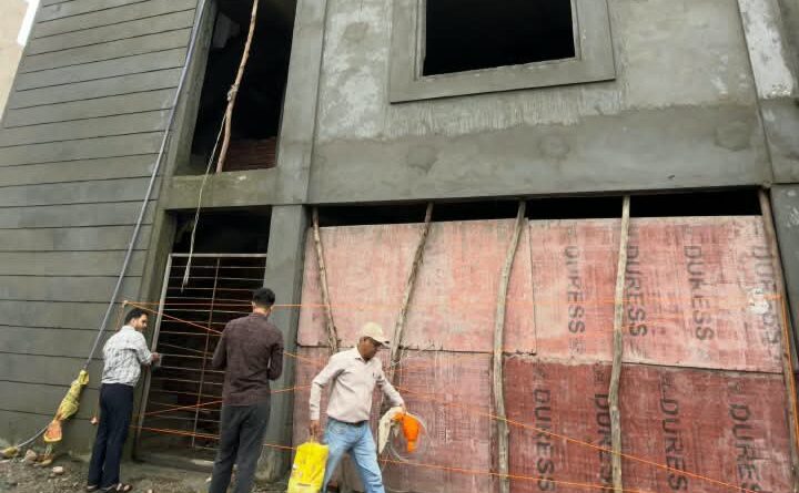 अवैध निर्माणों पर प्राधिकरण ने फिर चलाया डंडा,एमडीडीए टीम ने हरिपुर कला, ऋषिकेश,  देहरादून क्षेत्र में  की सीलिंग की कार्रवाई