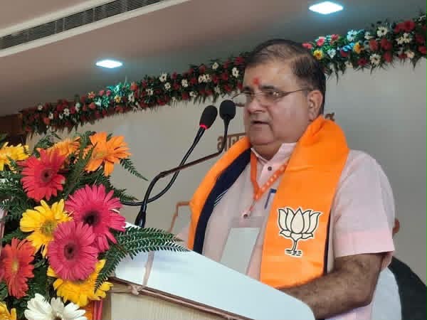 प्रदेश अध्यक्ष महेंद्र भट्ट ने कहा – नकारात्मकता का पर्दाफाश कर, विकास के मुद्दे पर जनविश्वास हासिल करेगी भाजपा