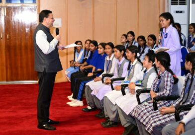 मेरे सपनों का उत्तराखंड’ विषय पर आयोजित ‘मुख्यमंत्री युवा विद्यार्थी मंथन’ कार्यक्रम में सीएम धामी ने विद्यार्थियों से किया सीधा संवाद, स्टूडेंट्स ने अलग-अलग सब्जेक्ट्स पर रखे अपने विचार , सपने, सुझाव और सवाल मेरे सपनों का उत्तराखंड’ विषय पर आयोजित ‘मुख्यमंत्री युवा विद्यार्थी मंथन’ कार्यक्रम में सीएम धामी ने विद्यार्थियों से किया सीधा संवाद, स्टूडेंट्स ने अलग-अलग सब्जेक्ट्स पर रखे अपने विचार , सपने, सुझाव और सवाल
